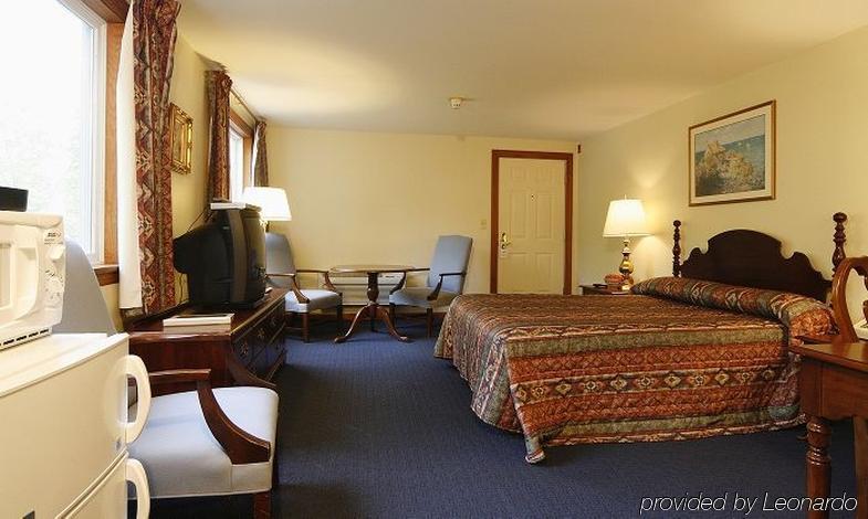 Riverhouse By Weekender Formerly Jack Daniels Inn Peterborough Room photo